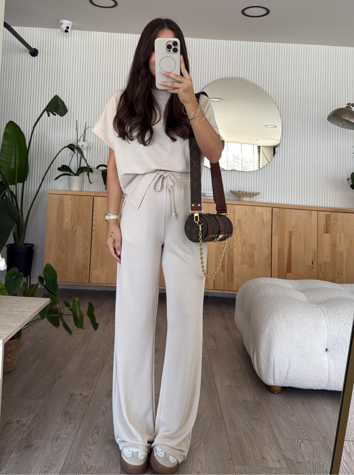 Laura Suit