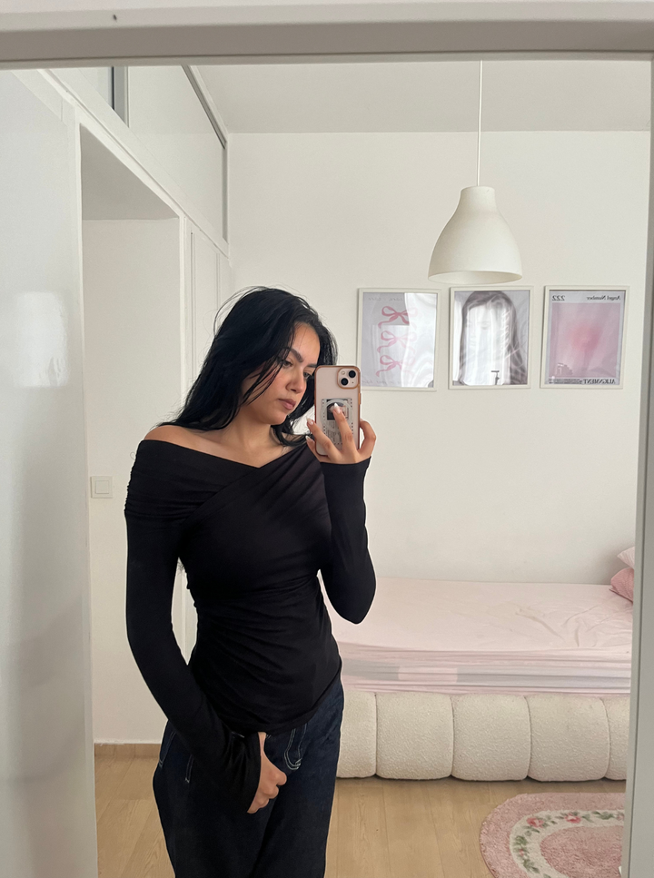 Gilda Off Shoulder top