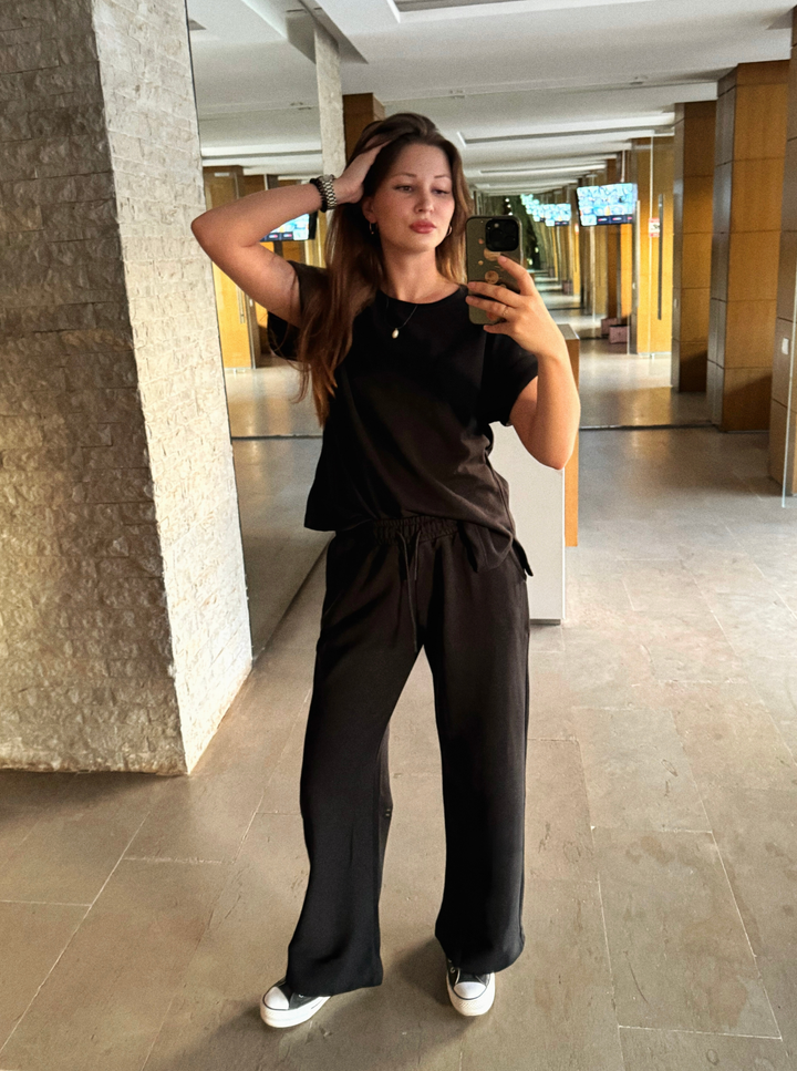 Laura Suit