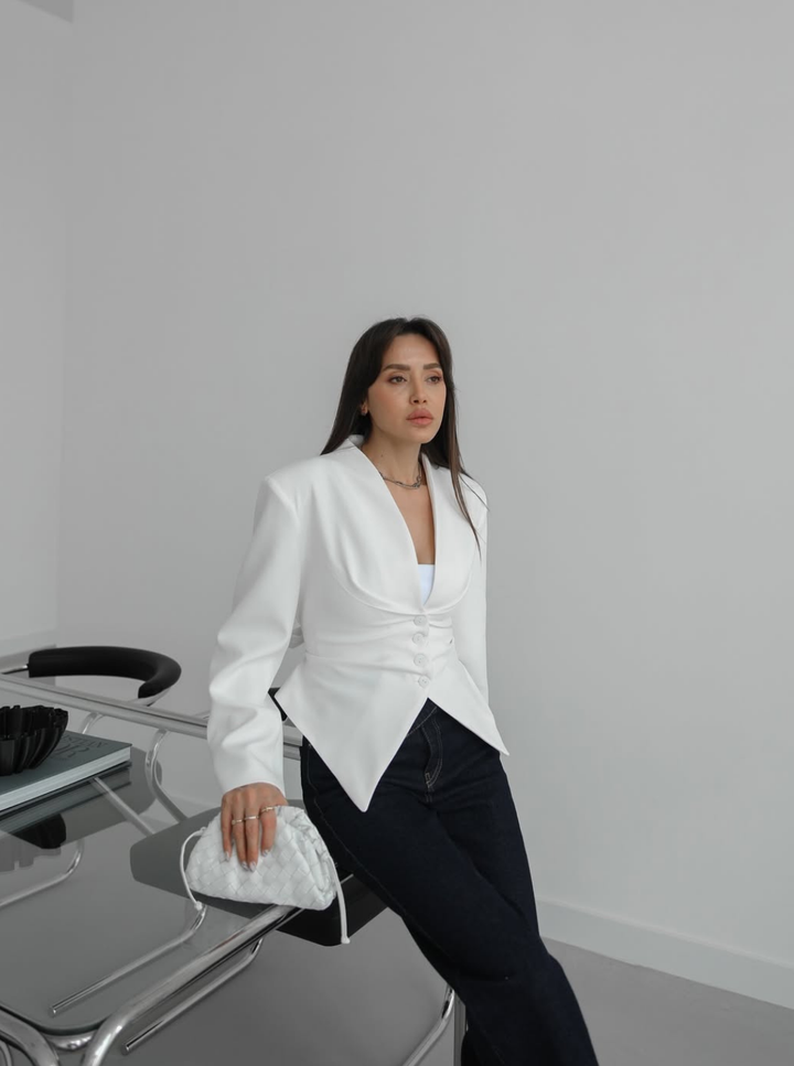 Curve Cut Blazer