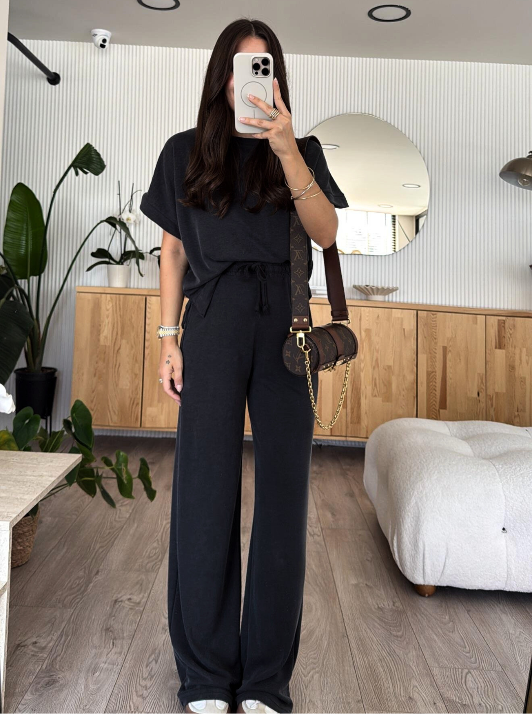 Laura Suit